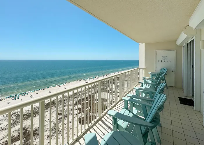 Club B1701 Beachfront Corner Arcade Pools Hot Tubs Apartment